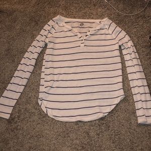 American Eagle long Sleeve tshirt